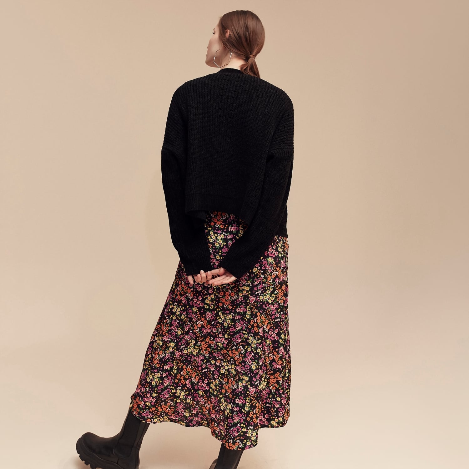 ÖRGÜ DETAYLI TRİKO HIRKA