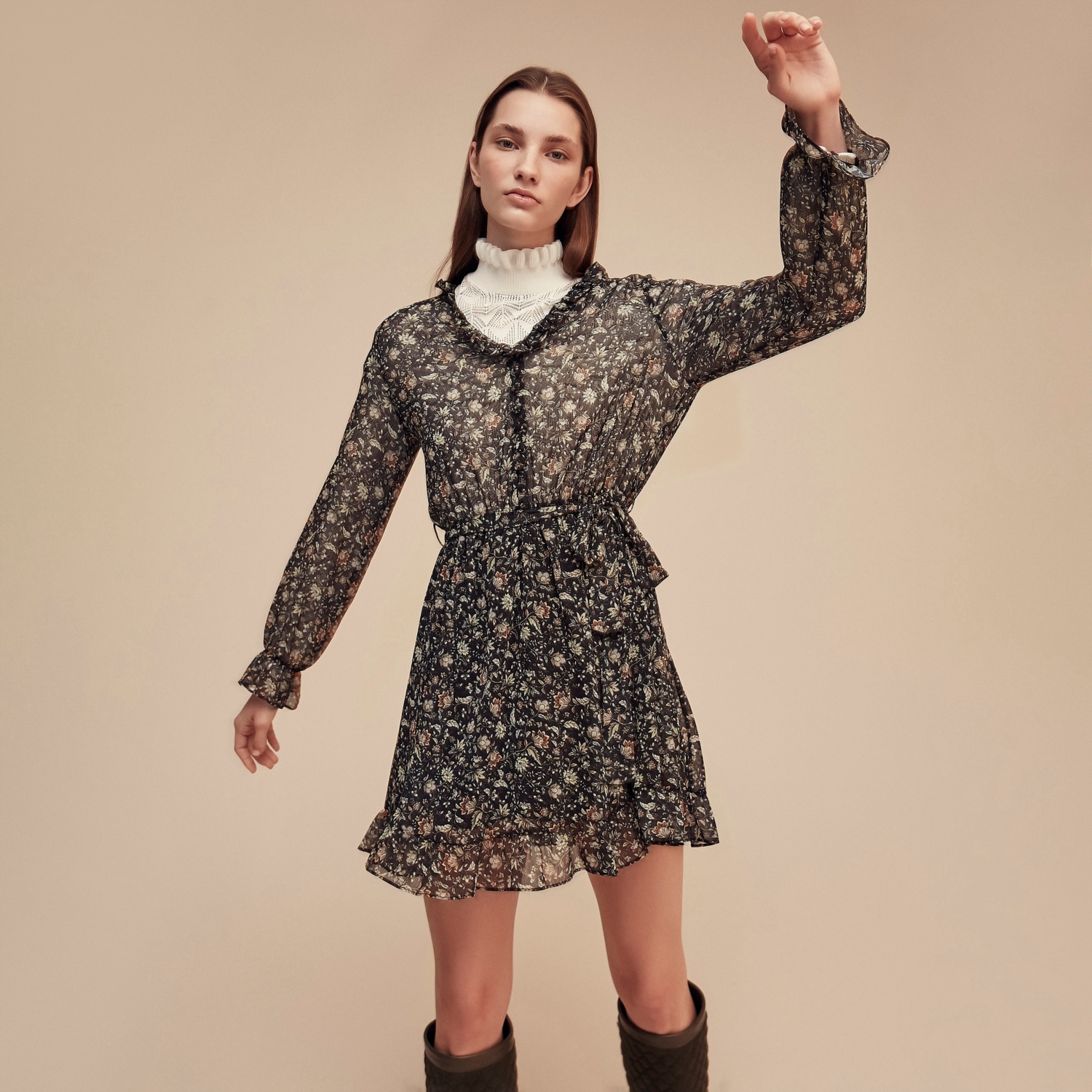 DESENLİ ŞİFON MİDİ ELBİSE