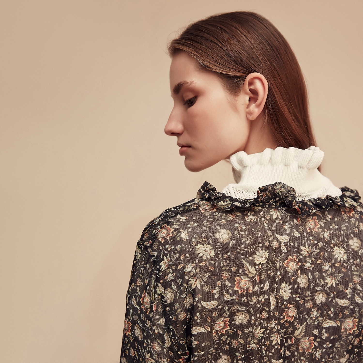 DESENLİ ŞİFON MİDİ ELBİSE