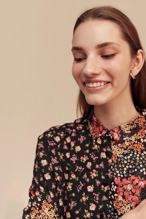  REGULAR KESİM ÇİÇEKLİ GÖMLEK