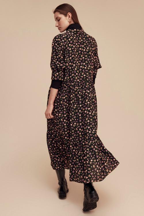  KARPUZ KOL ÇİÇEK DESENLİ MİDİ ELBİSE