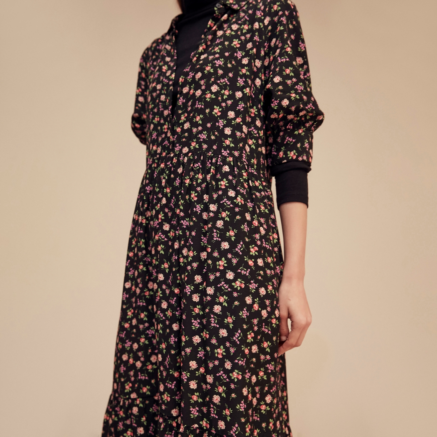 KARPUZ KOL ÇİÇEK DESENLİ MİDİ ELBİSE