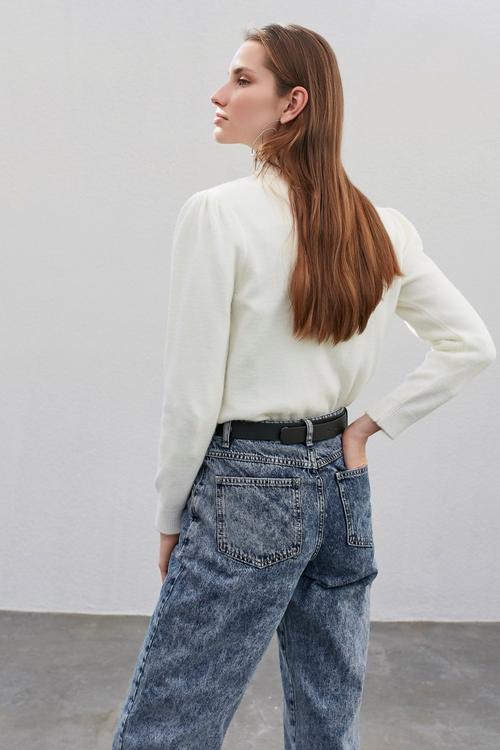  BİSİKLET YAKA İŞLEMELİ TRİKO KAZAK