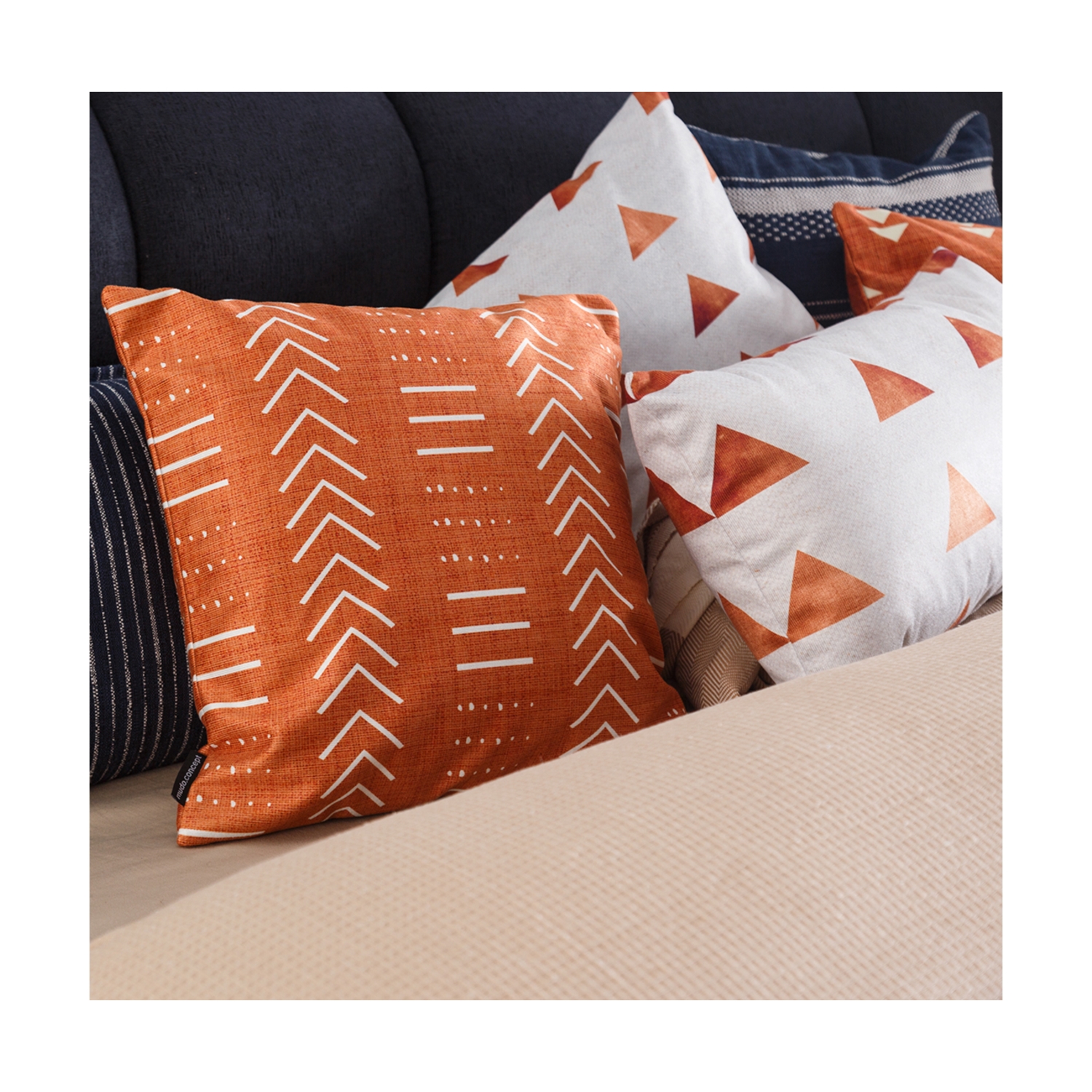 ETNIK TRIANGLE KIRLENT BEYAZ 35X55CM