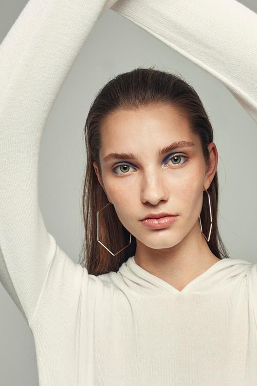  KAPÜŞONLU İNCE SWEATSHIRT