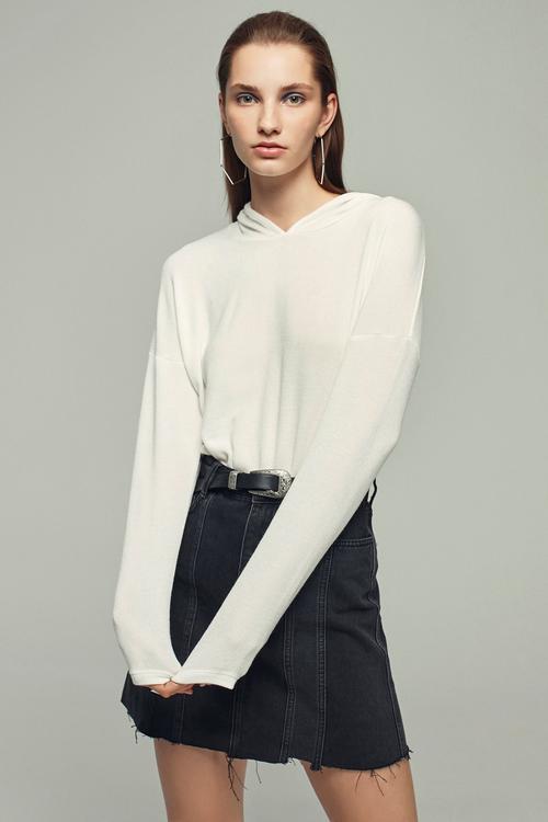  KAPÜŞONLU İNCE SWEATSHIRT