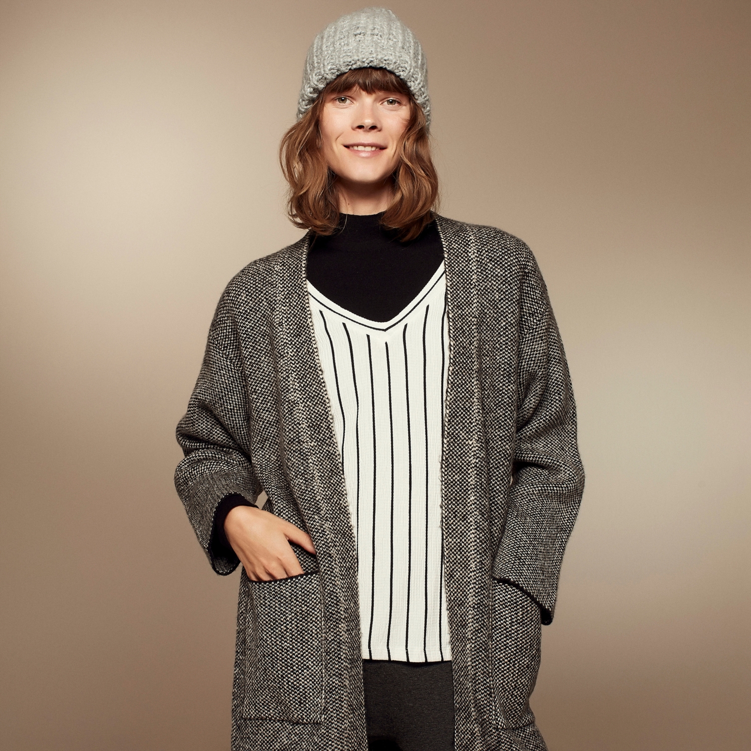 RAHAT KESİM KALIN TRİKO HIRKA