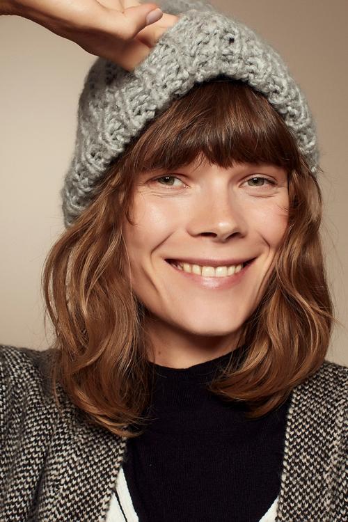  RAHAT KESİM KALIN TRİKO HIRKA