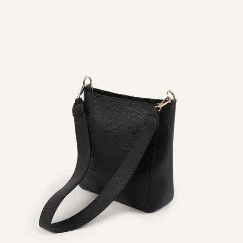  DERİ GÖRÜNÜMLÜ ÇAPRAZ ASKILI OMUZ ÇANTASI