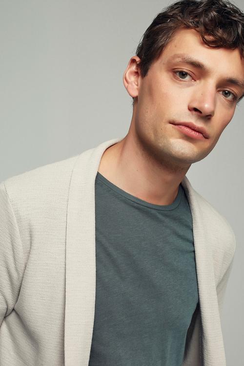  ŞAL YAKA TRİKO HIRKA