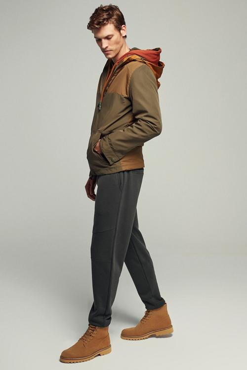  KAPÜŞONLU YAĞMURLUK