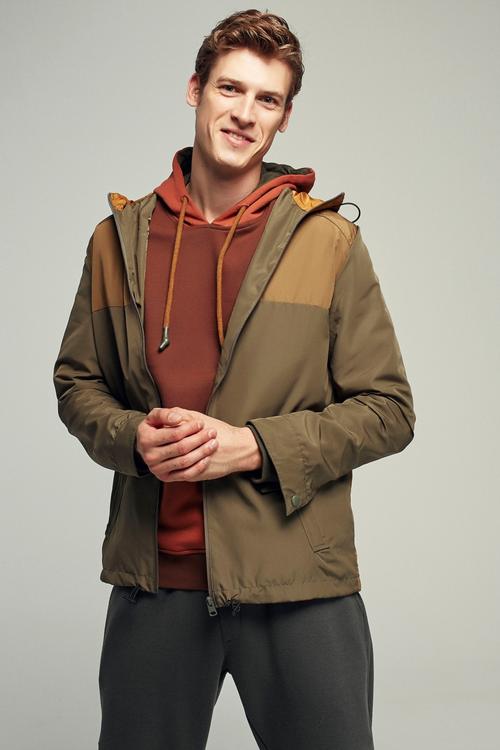  KAPÜŞONLU YAĞMURLUK