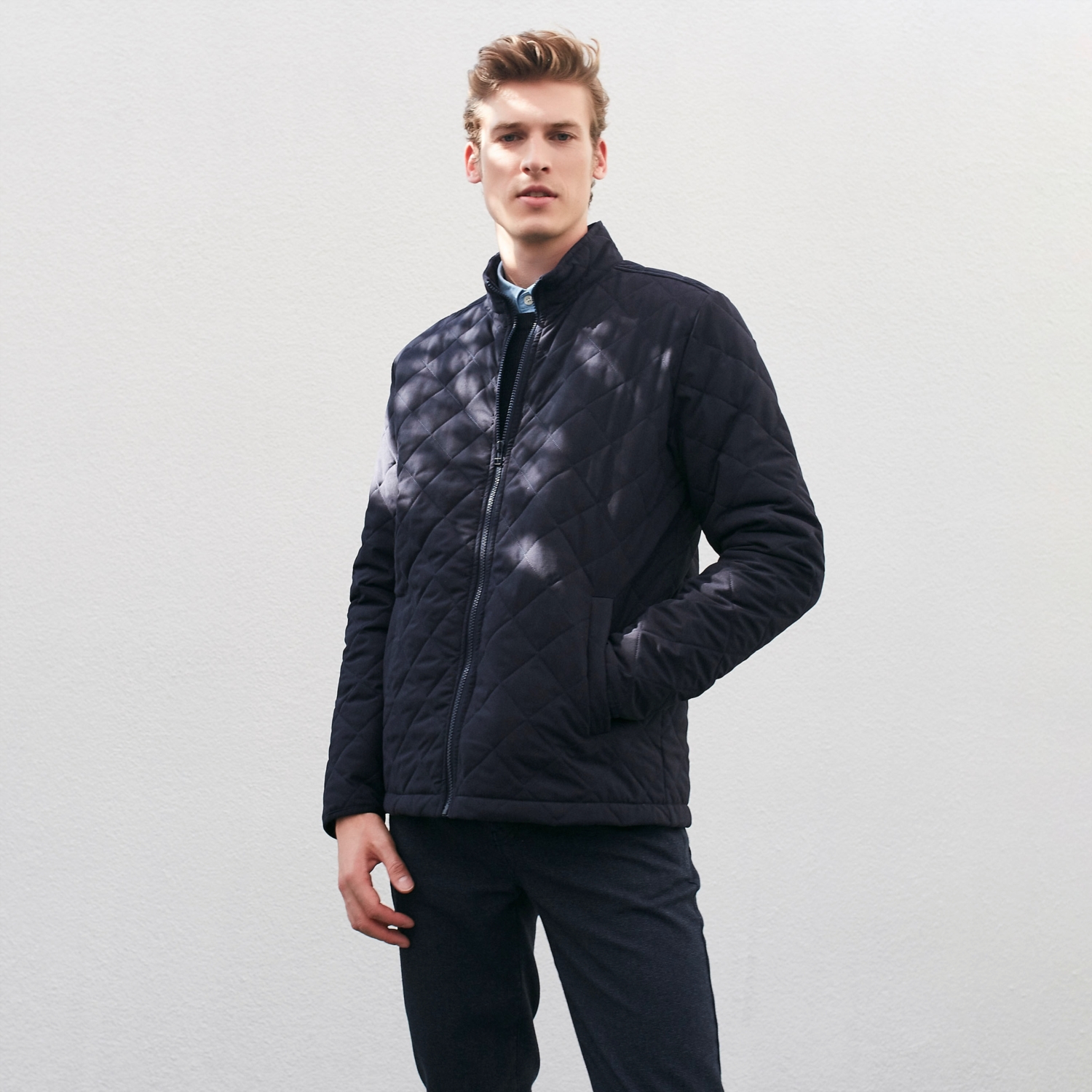 KAPİTONELİ DİK YAKA MONT