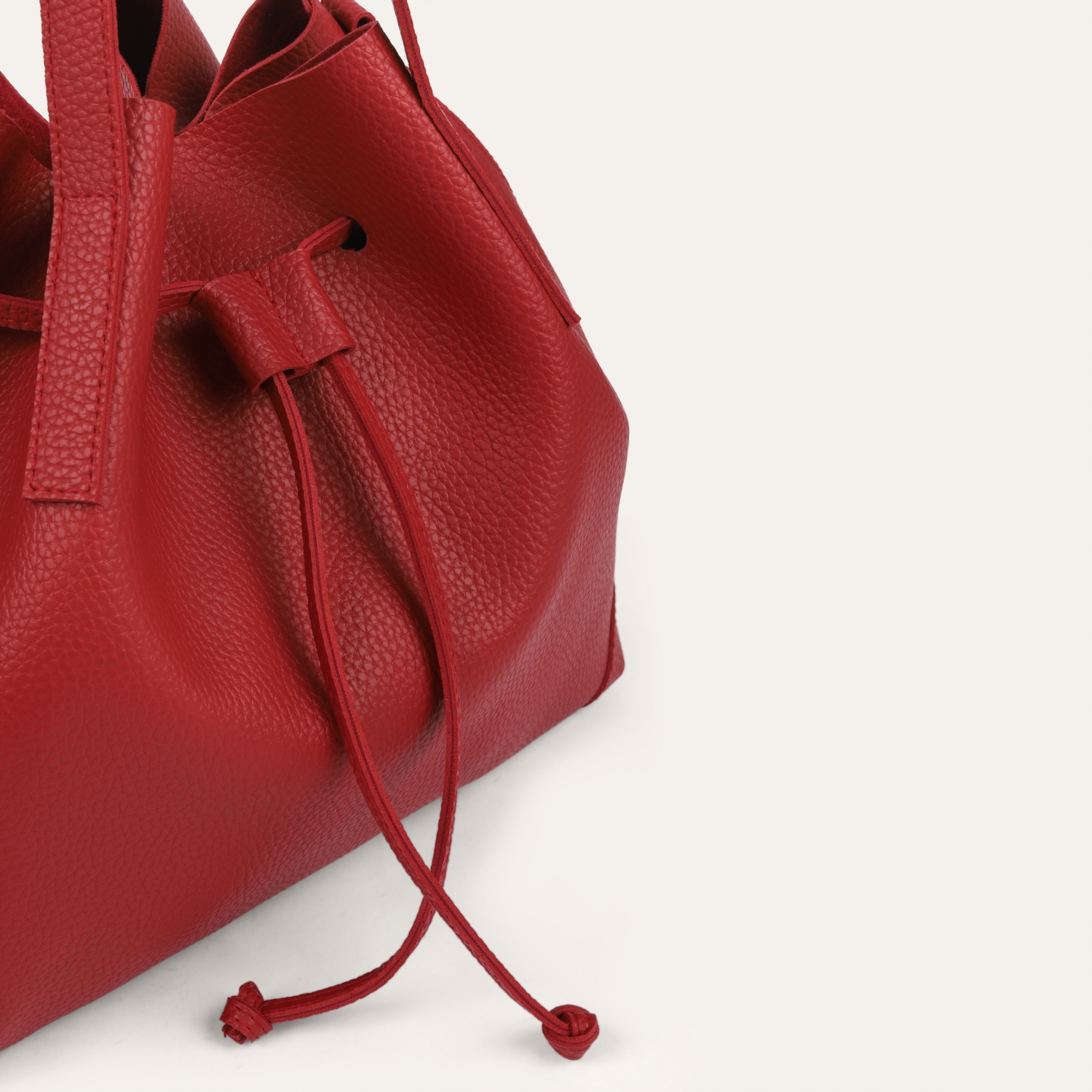 BÜZGÜLÜ OMUZ ÇANTASI