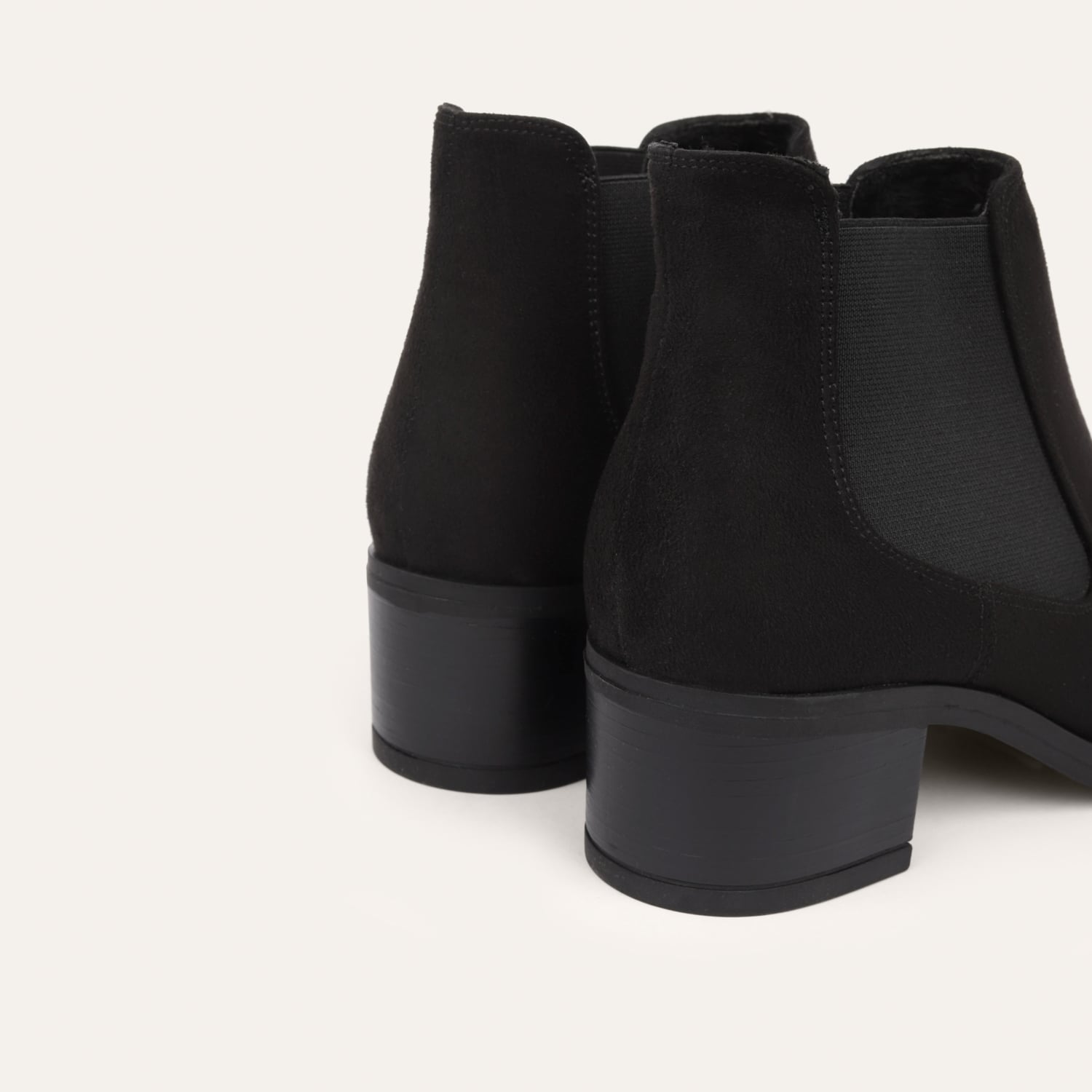 SÜET GÖRÜNÜMLÜ KISA BOT