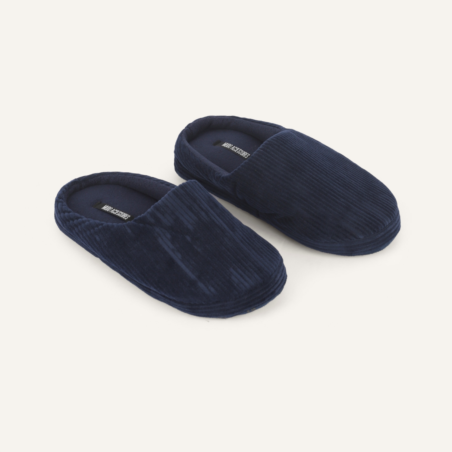 PELUŞ EV TERLİĞİ