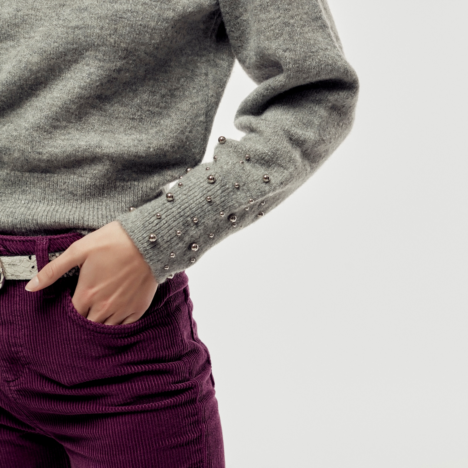 BİSİKLET YAKA İNCİLİ KAZAK