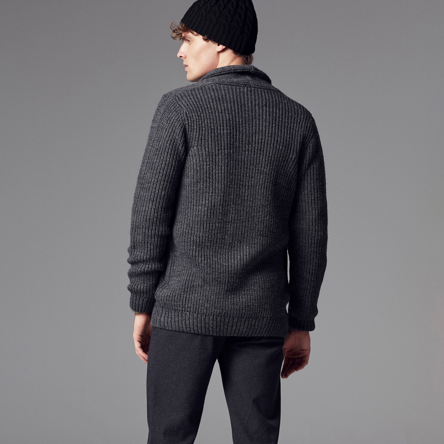 ÖRGÜLÜ TRİKO HIRKA