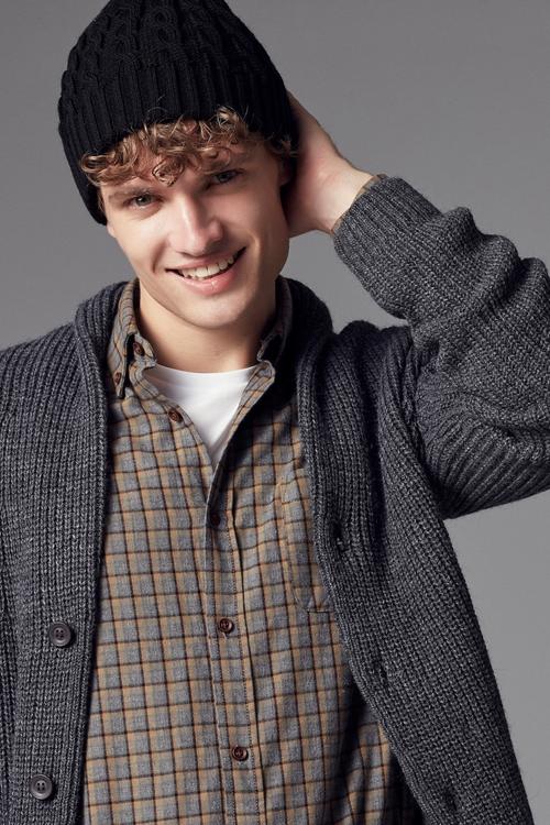  ÖRGÜLÜ TRİKO HIRKA