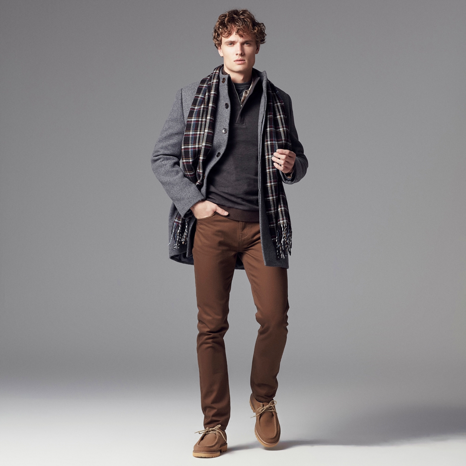 DİK YAKA KAŞE KABAN