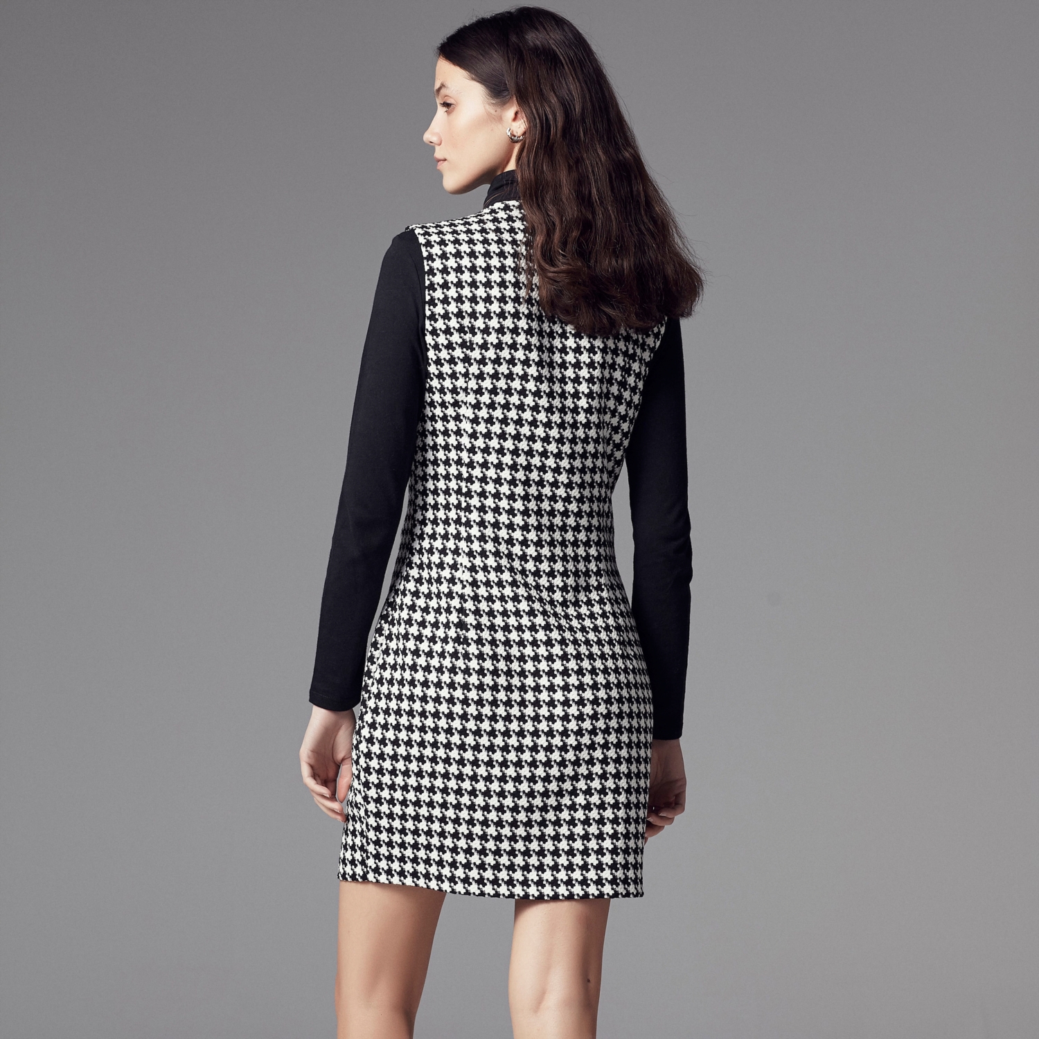 KAZAYAĞI DESENLİ KRUVAZE MİNİ KOLSUZ ELBİSE