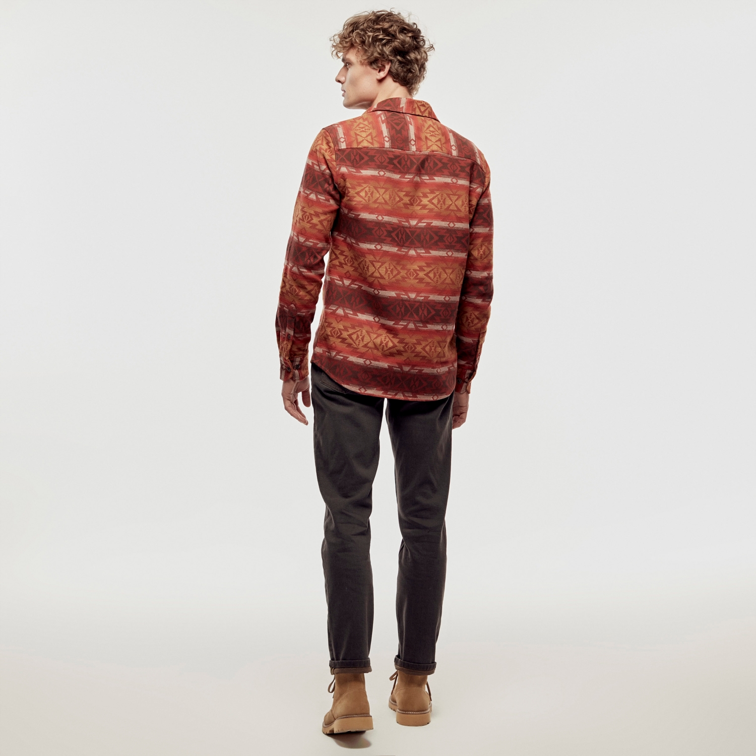 ETNİK DESENLİ PAMUK GÖMLEK