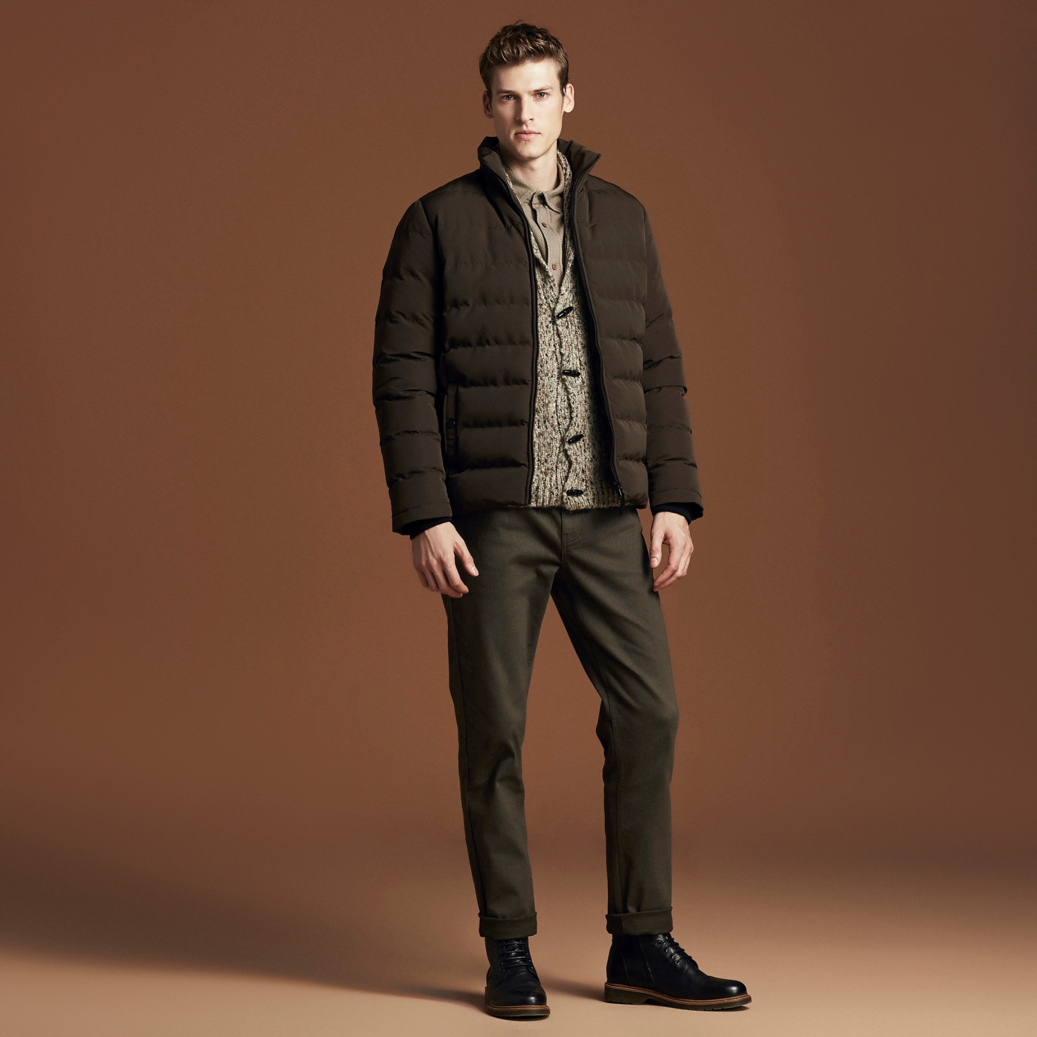 DİK YAKA ŞİŞME MONT