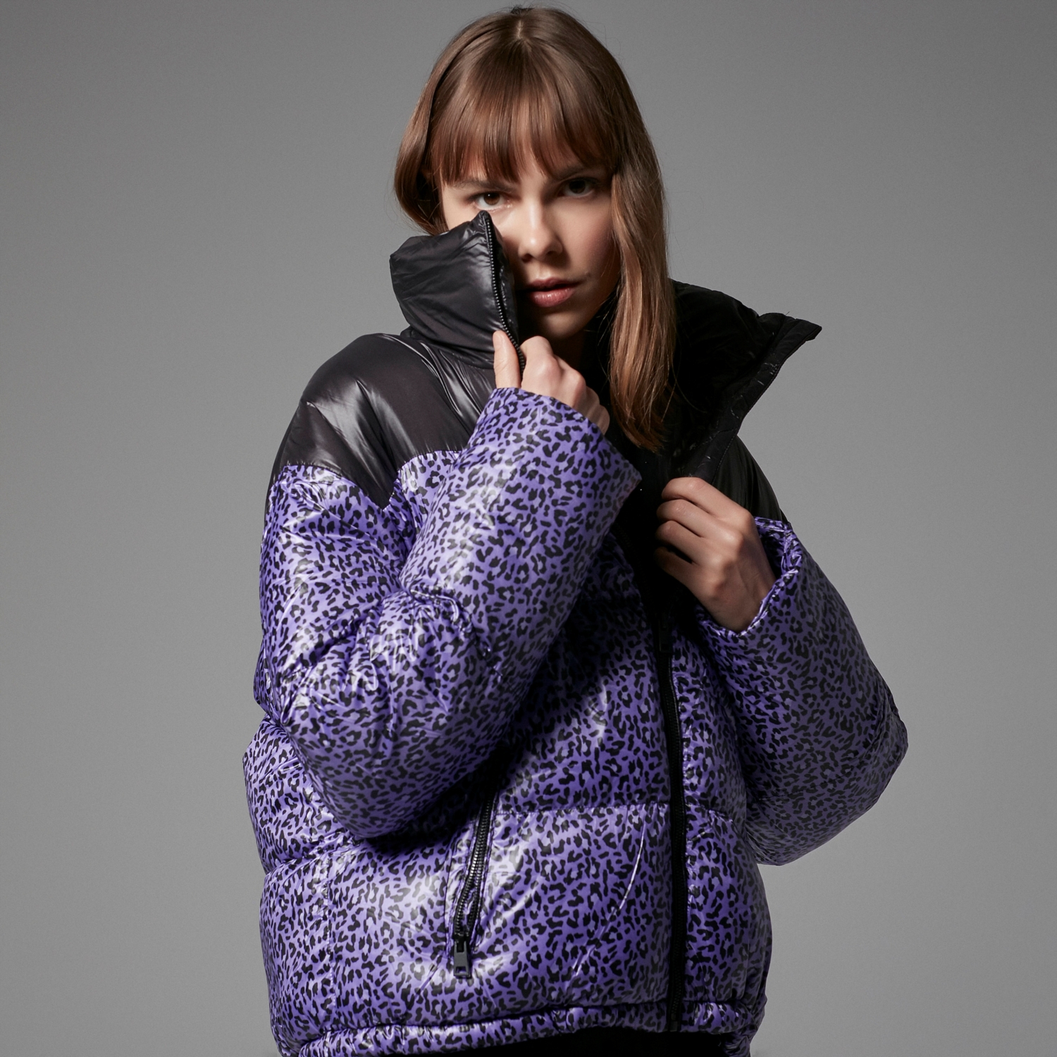 DİK YAKA LEOPAR DESENLİ PUFFER ŞİŞME MONT