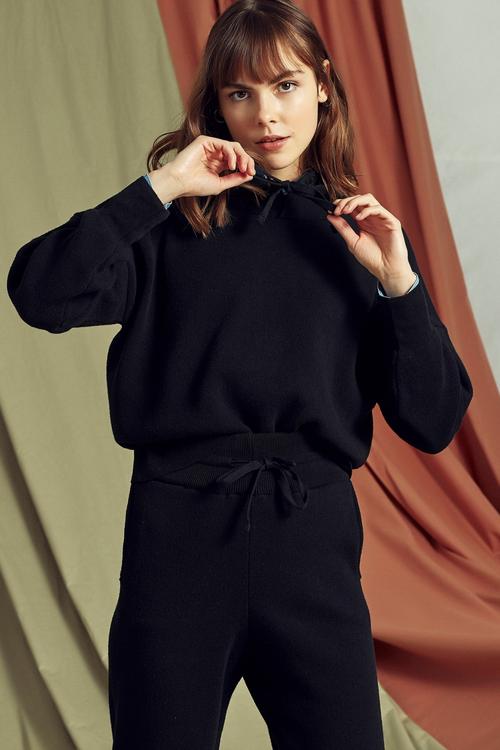  KAPÜŞONLU TRİKO KAZAK