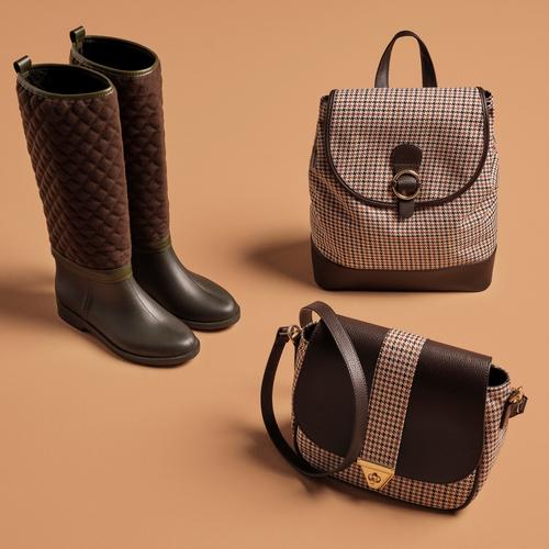  KEÇE DETAYLI YAĞMUR ÇİZMESİ