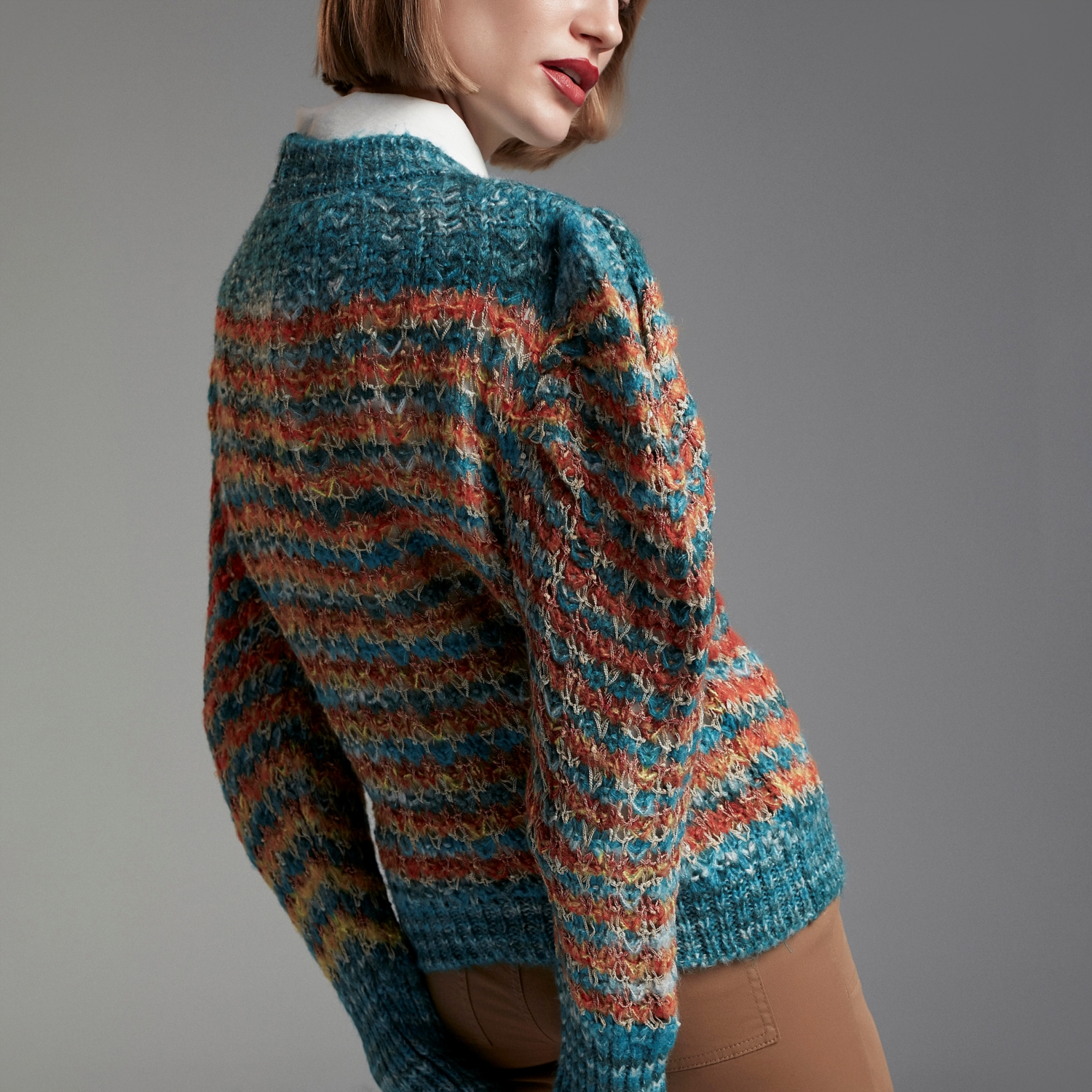 DİK YAKA BOL KESİM KAZAK