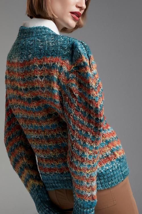  DİK YAKA BOL KESİM KAZAK