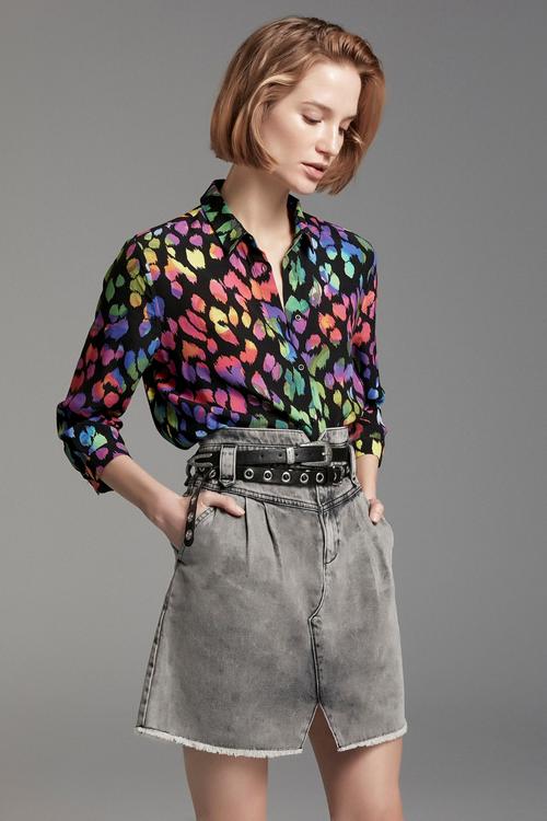  RENKLİ LEOPAR BASKILI GÖMLEK