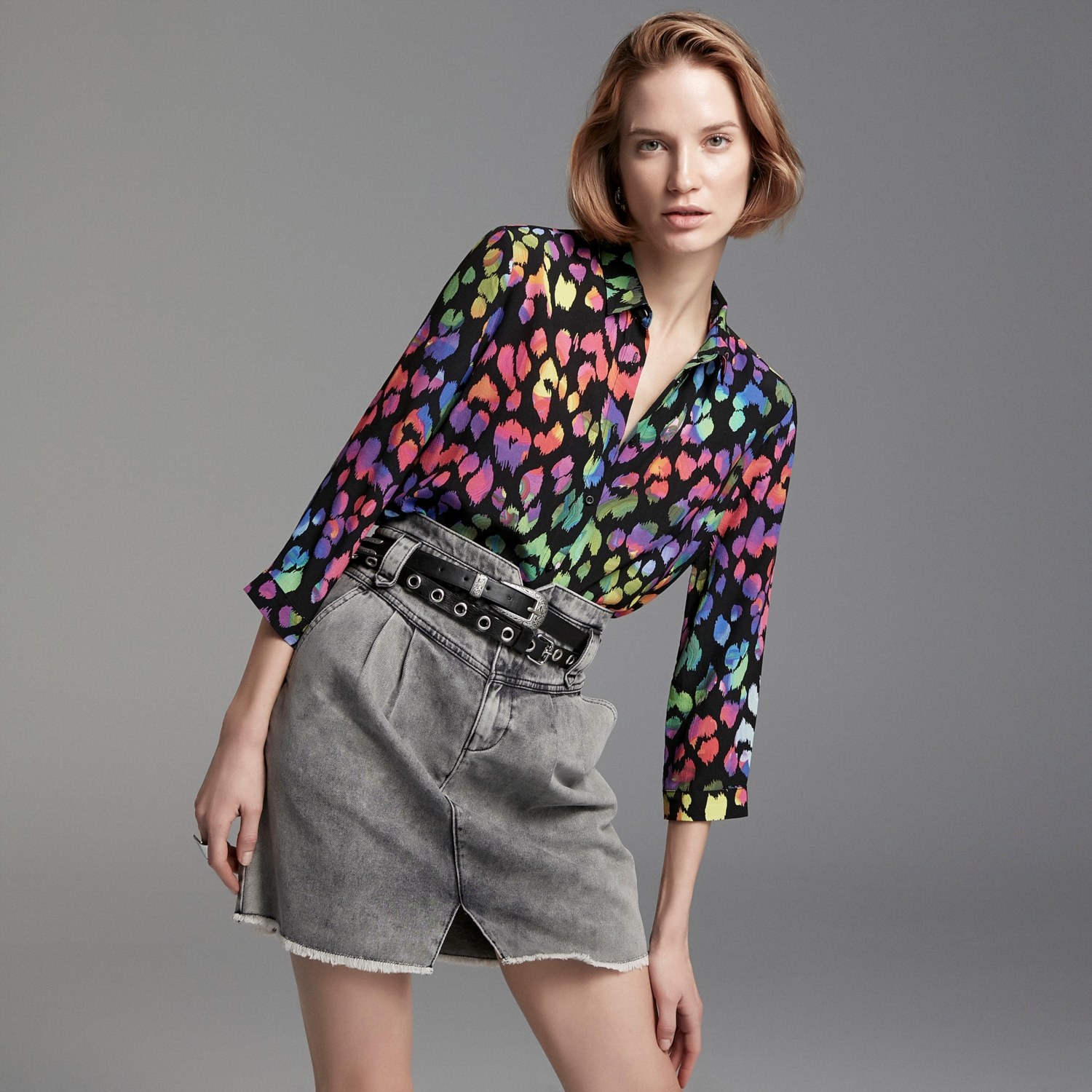 RENKLİ LEOPAR BASKILI GÖMLEK