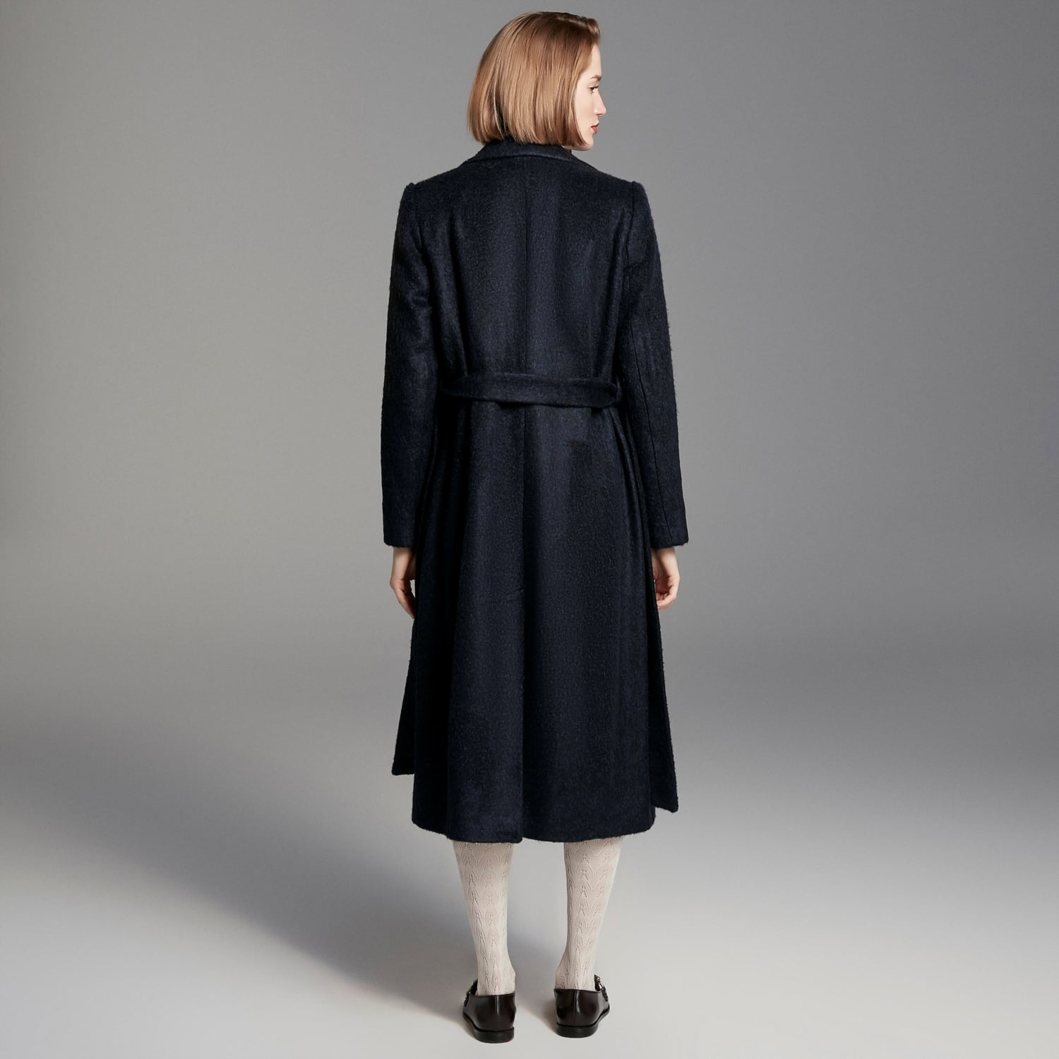 BELDEN KUŞAKLI TÜYLÜ UZUN KABAN