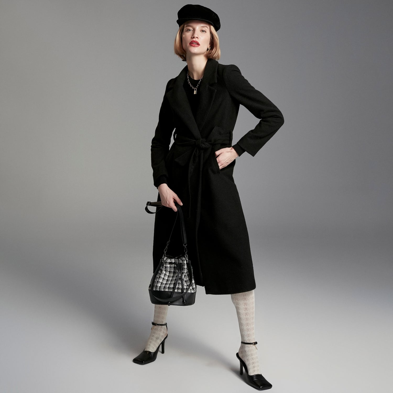 BELİNDEN KUŞAKLI UZUN KABAN