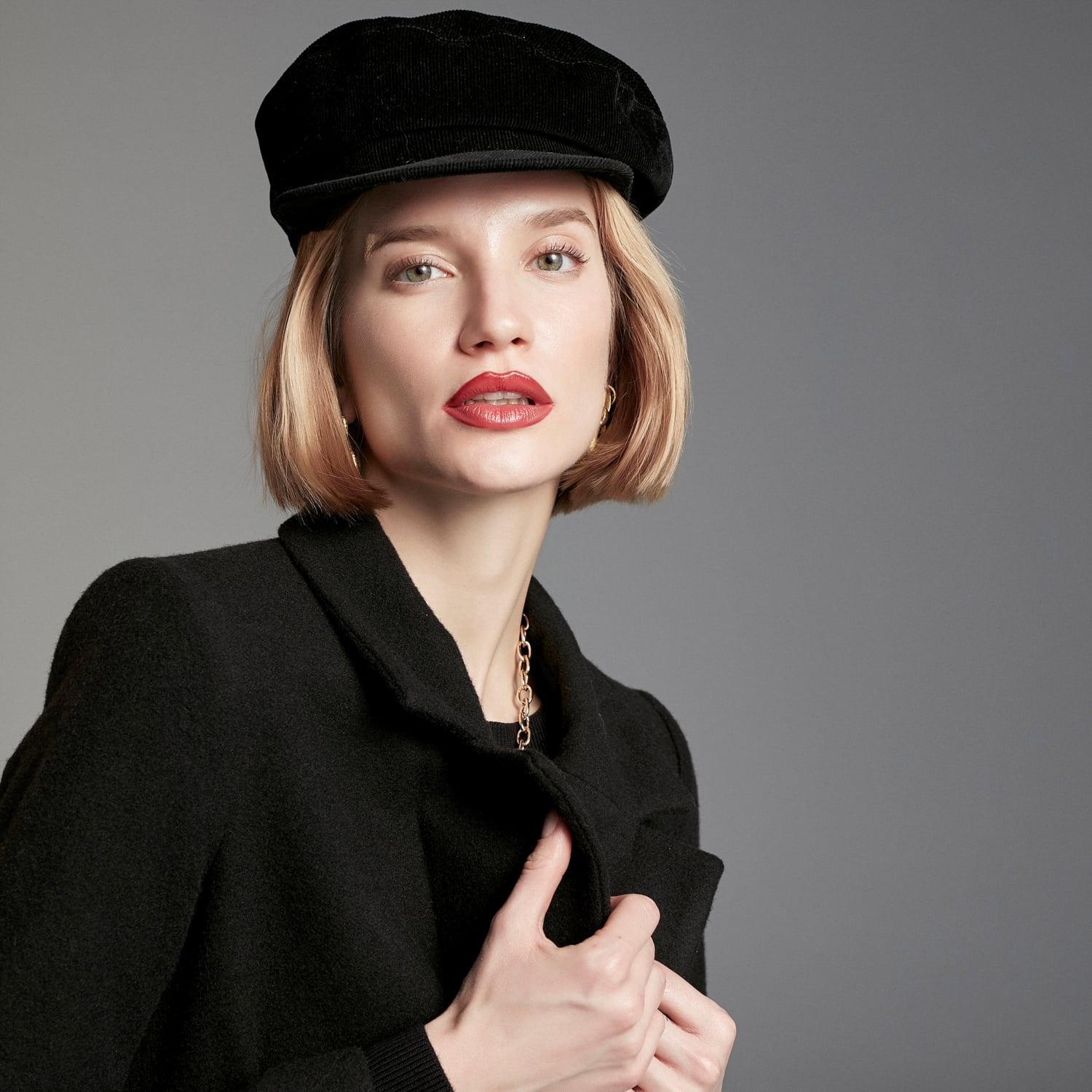 BELİNDEN KUŞAKLI UZUN KABAN