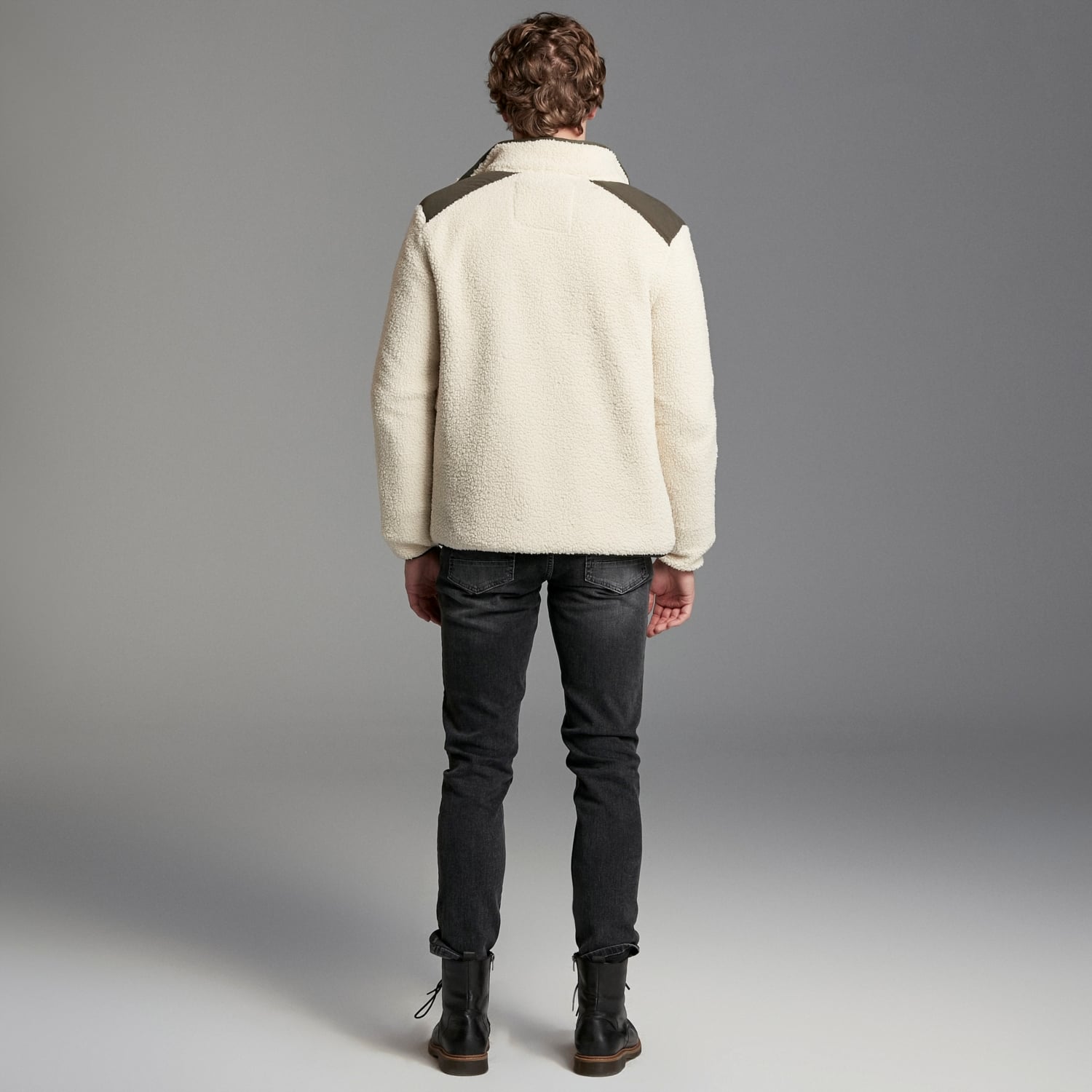 DİK YAKA PELUŞ CEKET