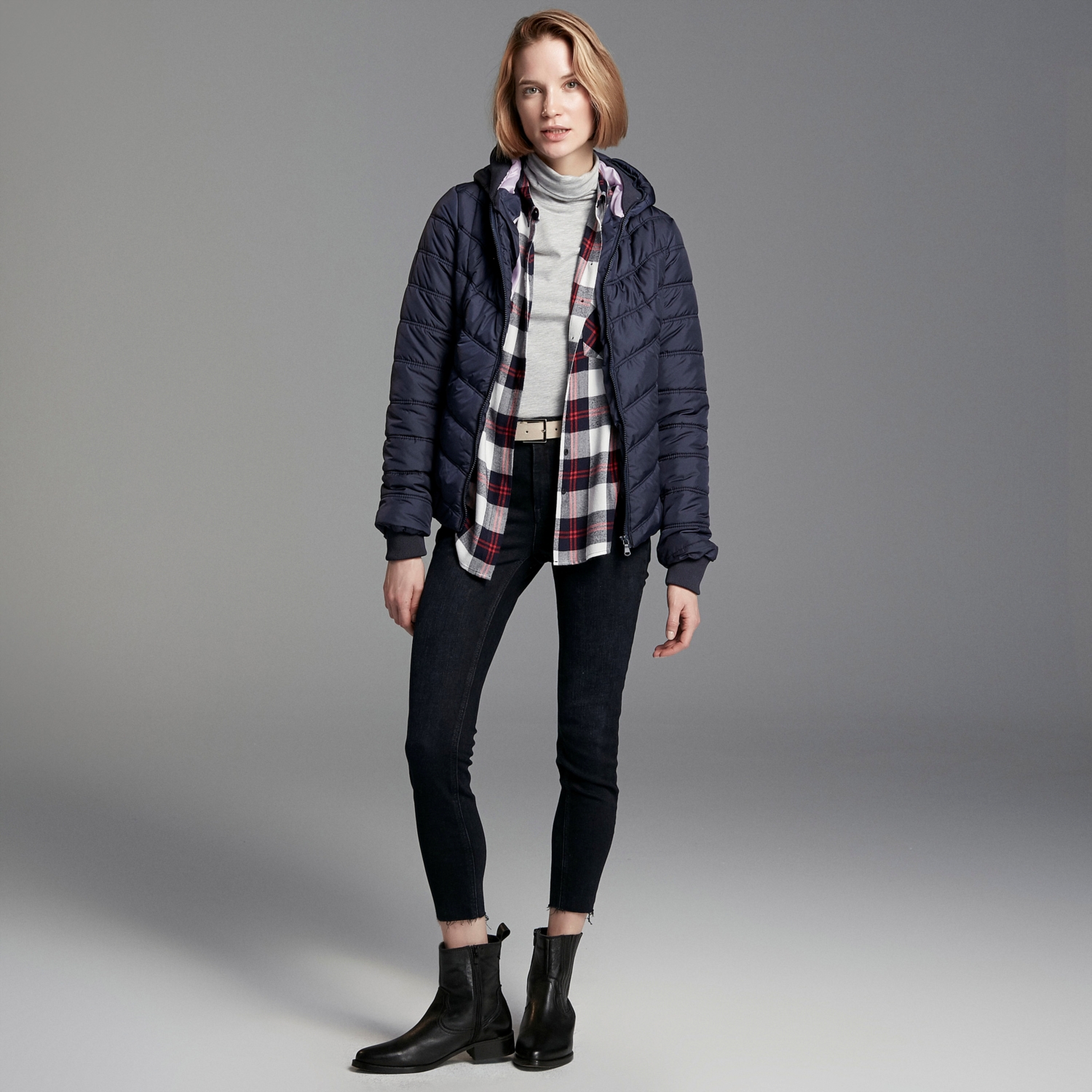 KAPİTONELİ KAPÜŞONLU PUFFER ŞİŞME MONT