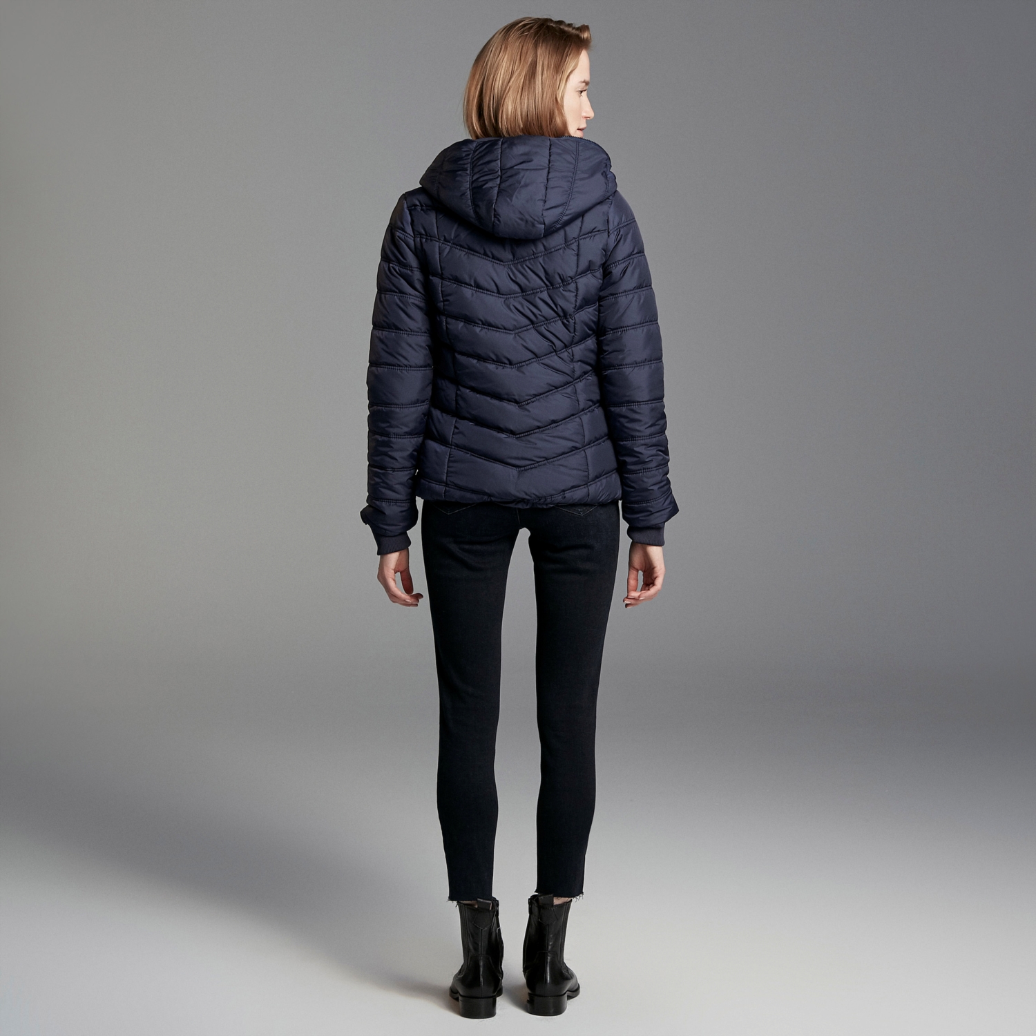 KAPİTONELİ KAPÜŞONLU PUFFER ŞİŞME MONT