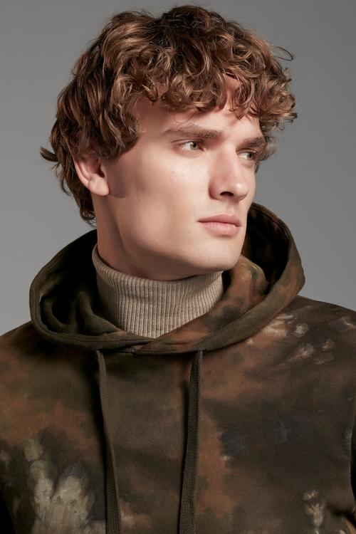  TIE DYE BASKILI KAPÜŞONLU SWEATSHIRT