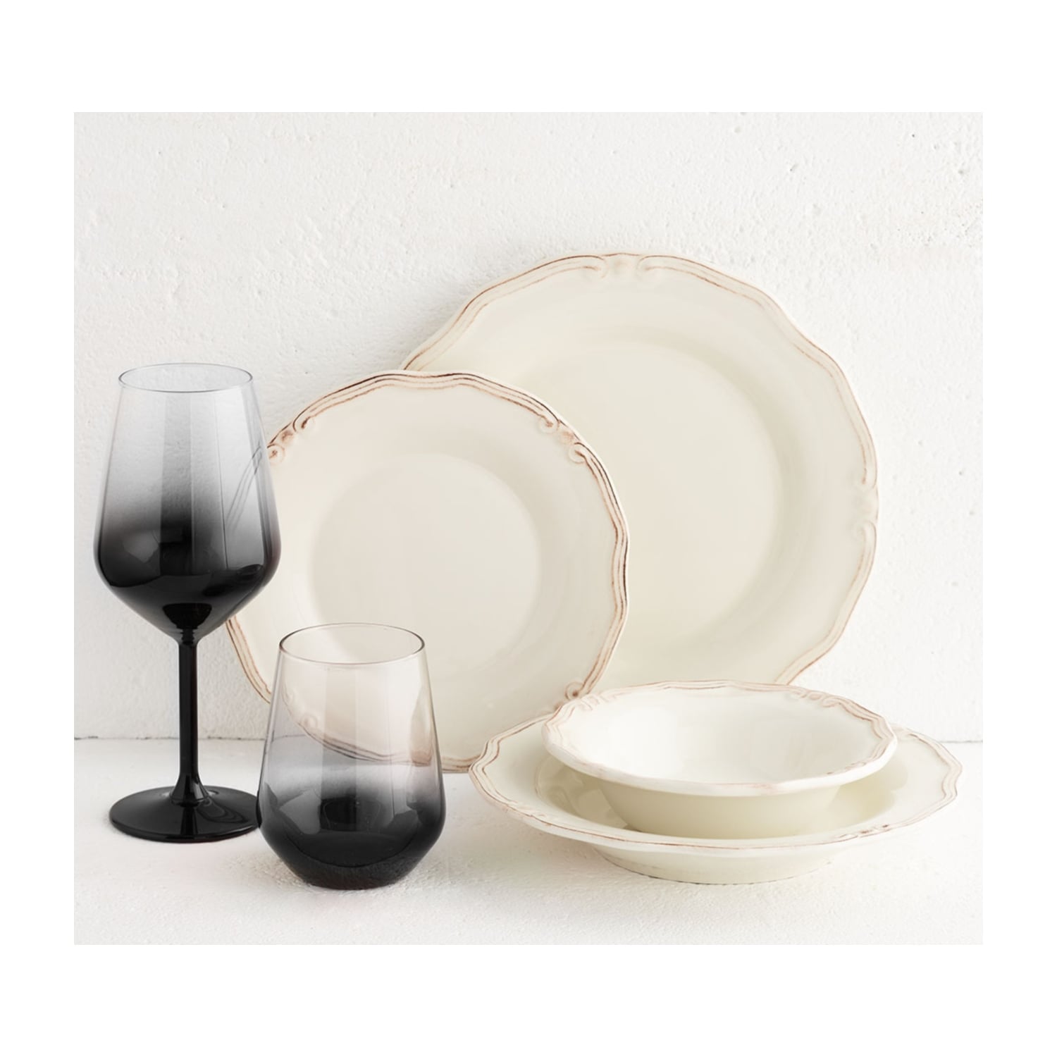 EKRU YEMEK TAKIMI FÜME