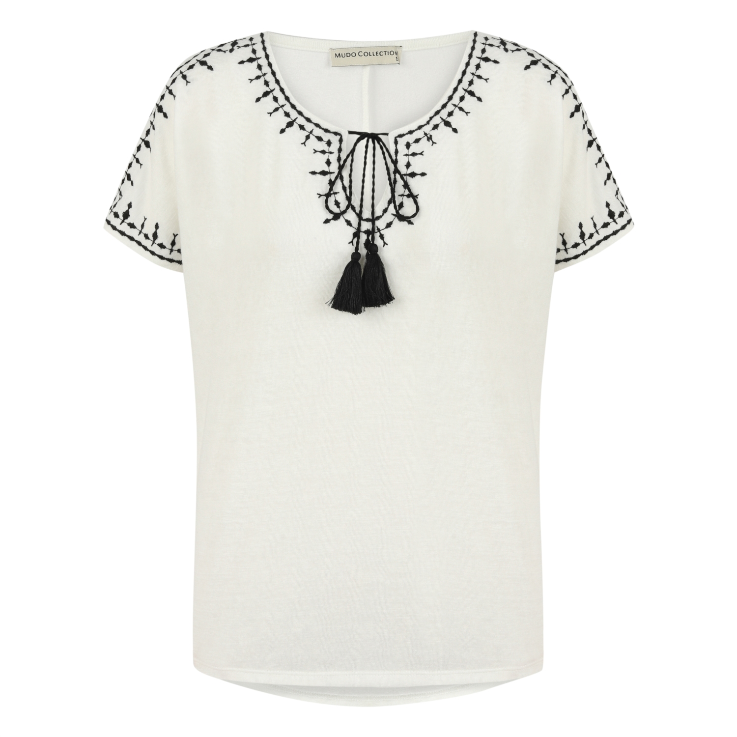 PÜSKÜL DETAYLI NAKIŞLI T-SHIRT