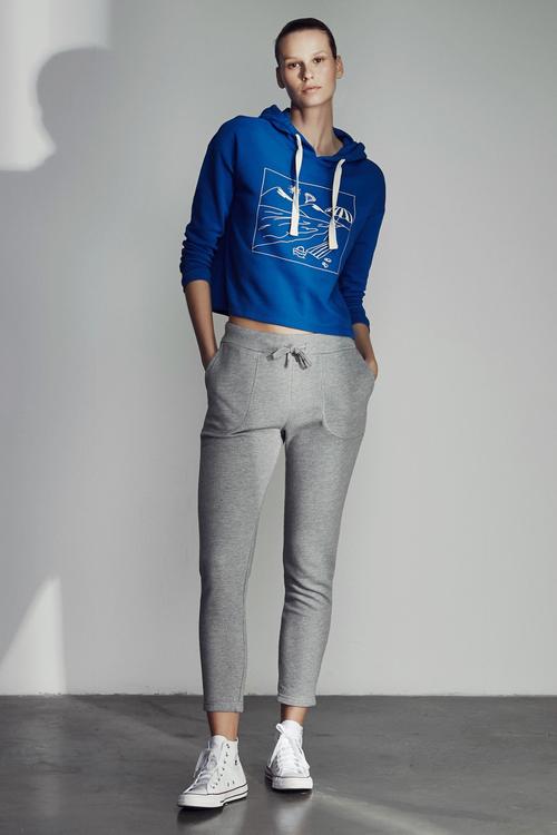  BASKILI KAPÜŞONLU SWEATSHIRT