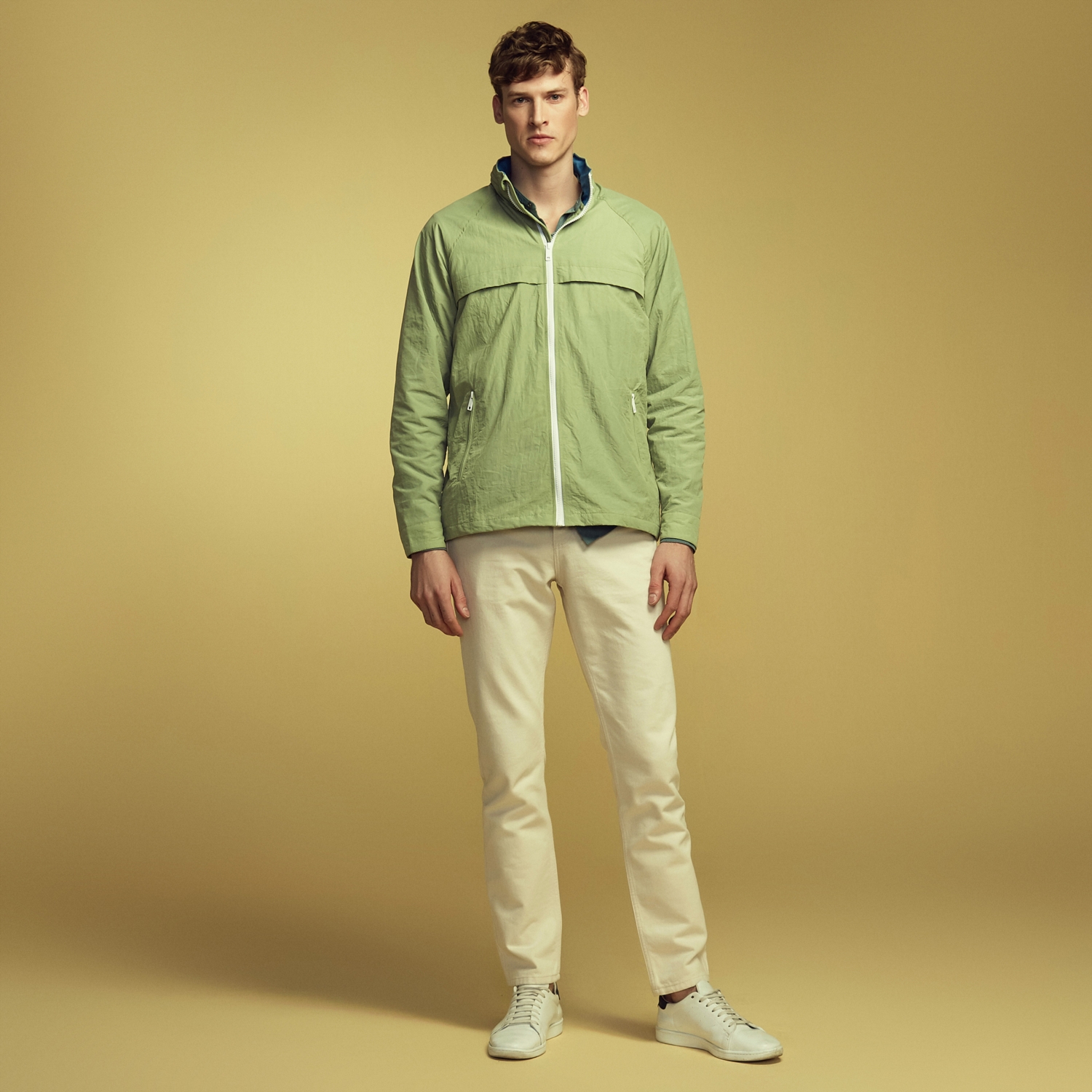 KAPÜŞONLU FERMUARLI YAĞMURLUK