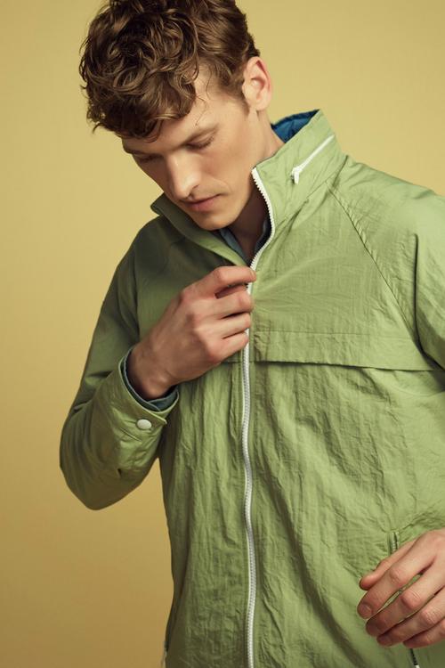  KAPÜŞONLU FERMUARLI YAĞMURLUK