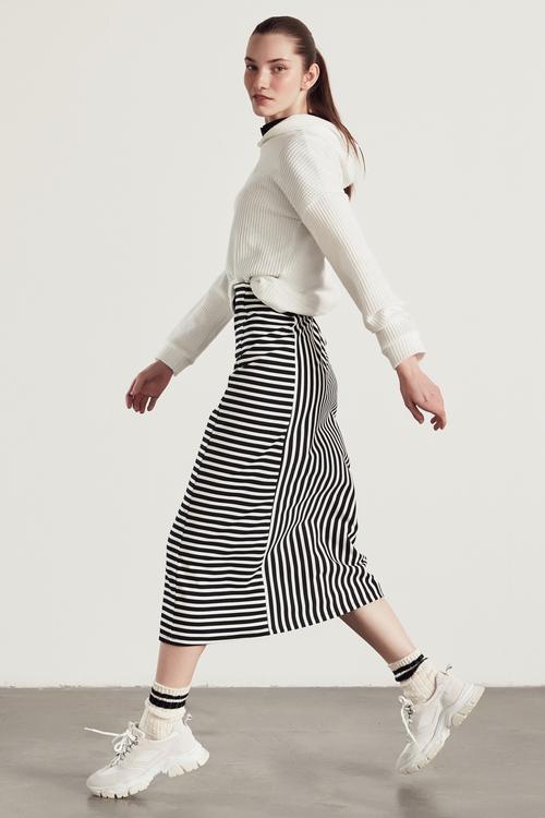  YUMUŞAK KAPÜŞONLU SWEATSHIRT