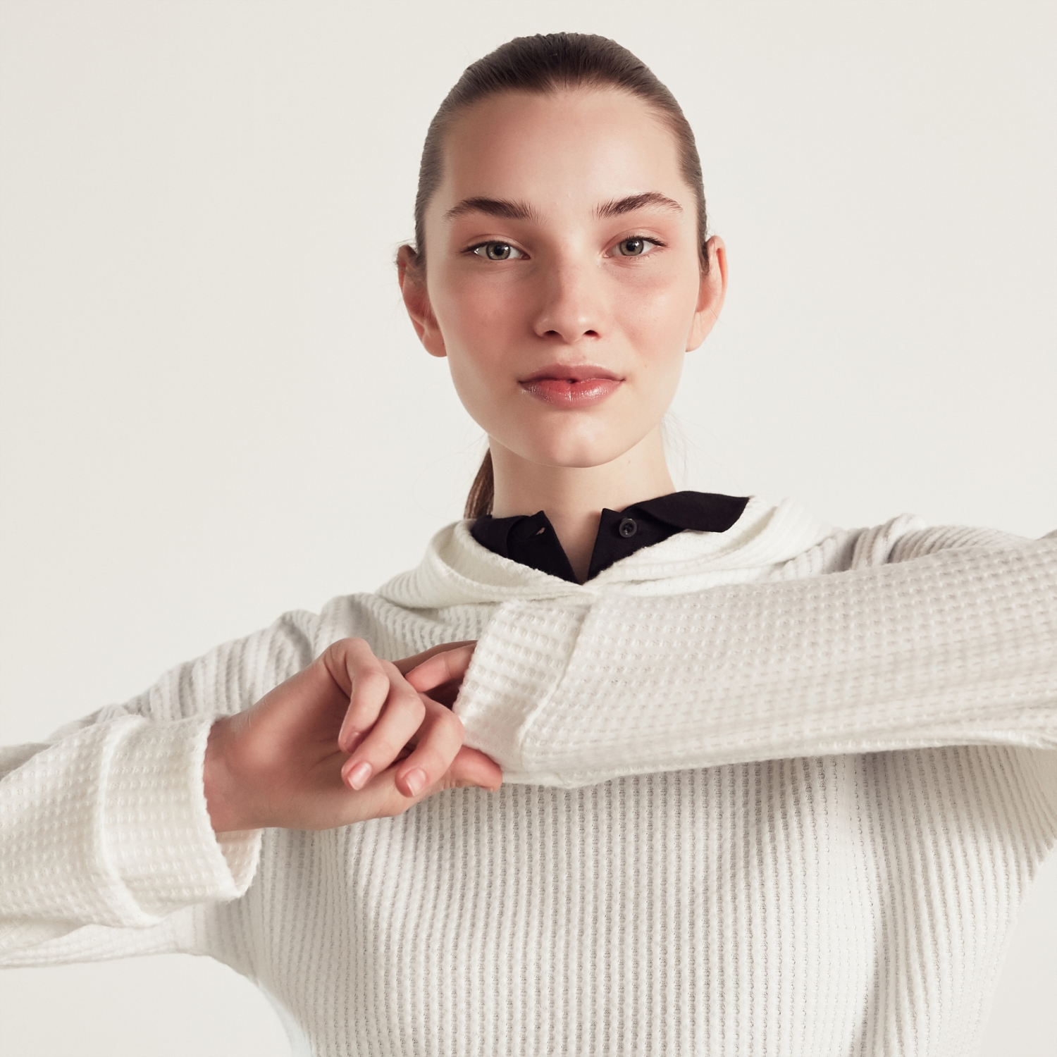 YUMUŞAK KAPÜŞONLU SWEATSHIRT