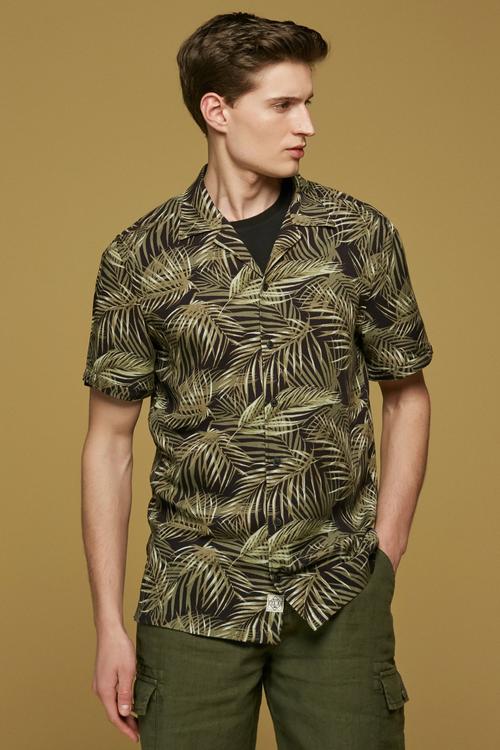  RESORT YAKA BASKILI GÖMLEK