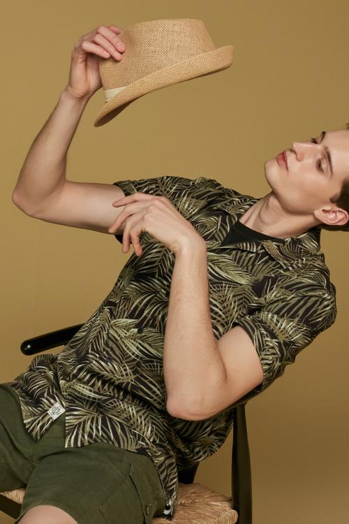  RESORT YAKA BASKILI GÖMLEK